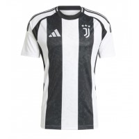 Camisa de Futebol Juventus Andrea Cambiaso #27 Equipamento Principal 2024-25 Manga Curta